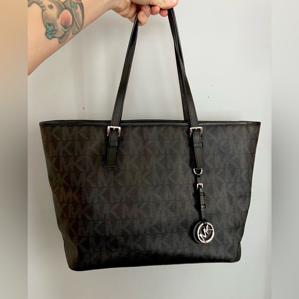 Black Michael Kors Jet Set Tote Bag